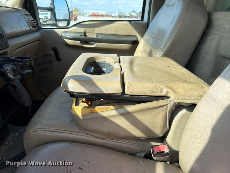 image for item FP3235 2005 Ford F450 dump truck