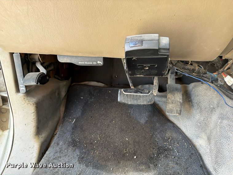 image for item FP3235 2005 Ford F450 dump truck
