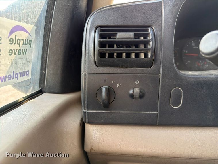 image for item FP3235 2005 Ford F450 dump truck