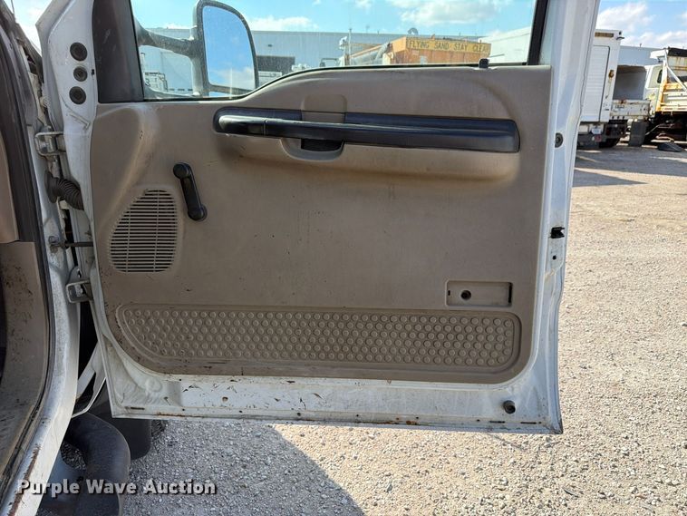 image for item FP3235 2005 Ford F450 dump truck