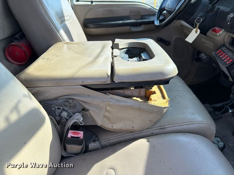 image for item FP3235 2005 Ford F450 dump truck