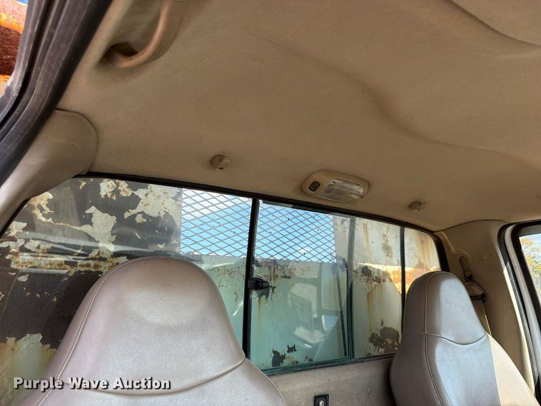 image for item FP3235 2005 Ford F450 dump truck