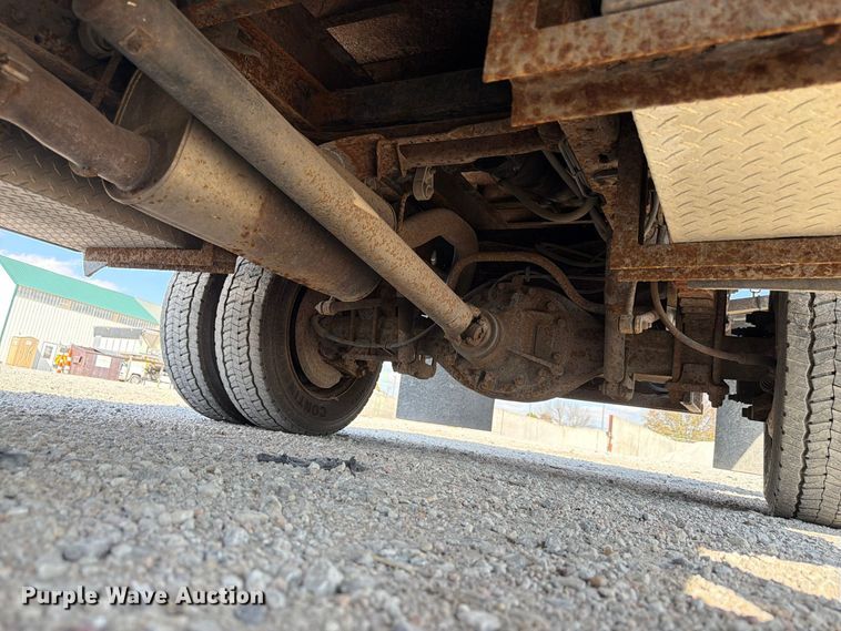 image for item FP3235 2005 Ford F450 dump truck