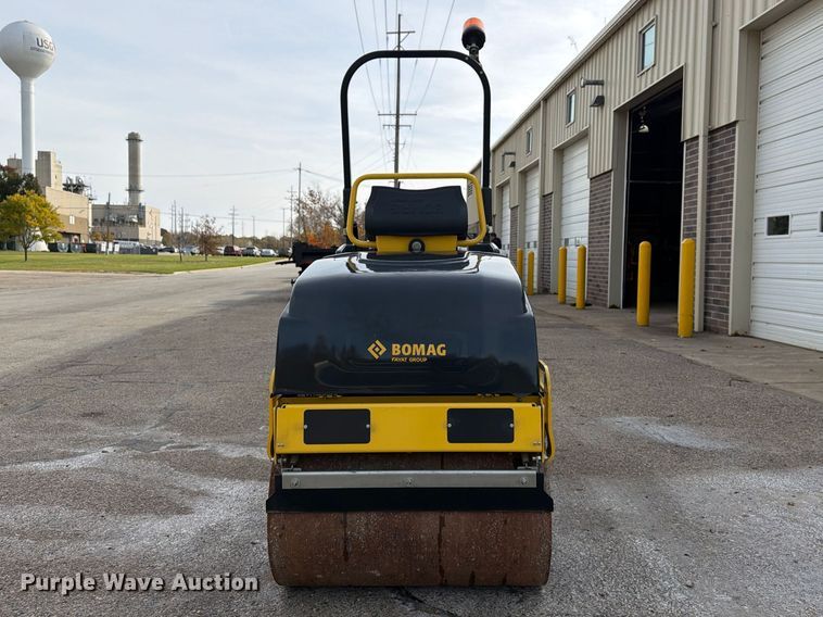 image for item FT3025 2020 Bomag 900-50 double drum vibratory roller