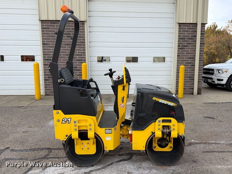 image for item FT3025 2020 Bomag 900-50 double drum vibratory roller