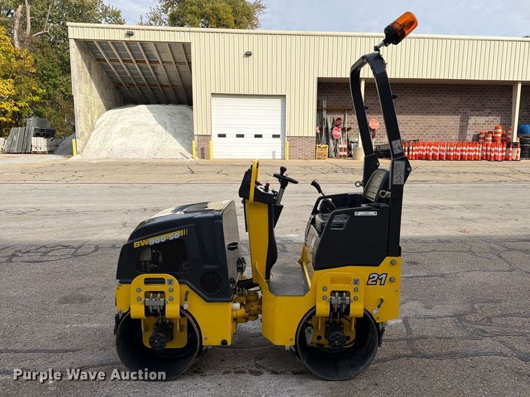 image for item FT3025 2020 Bomag 900-50 double drum vibratory roller