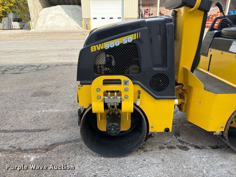 image for item FT3025 2020 Bomag 900-50 double drum vibratory roller