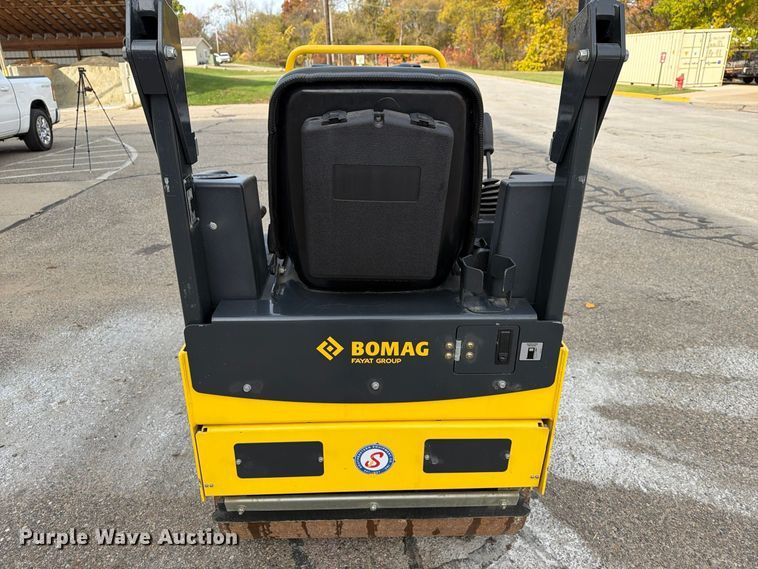 image for item FT3025 2020 Bomag 900-50 double drum vibratory roller