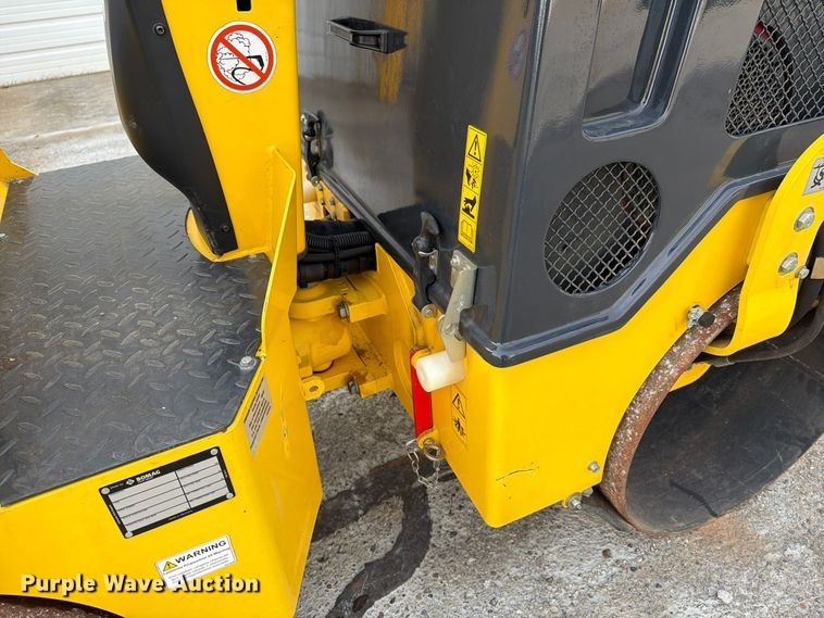 image for item FT3025 2020 Bomag 900-50 double drum vibratory roller