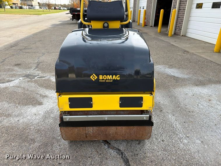 image for item FT3025 2020 Bomag 900-50 double drum vibratory roller