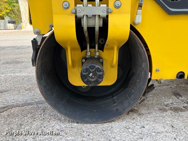 image for item FT3025 2020 Bomag 900-50 double drum vibratory roller