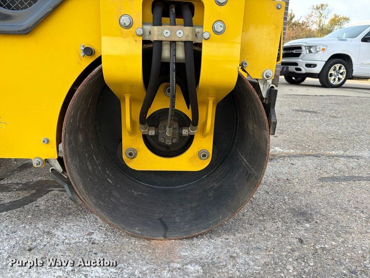 image for item FT3025 2020 Bomag 900-50 double drum vibratory roller
