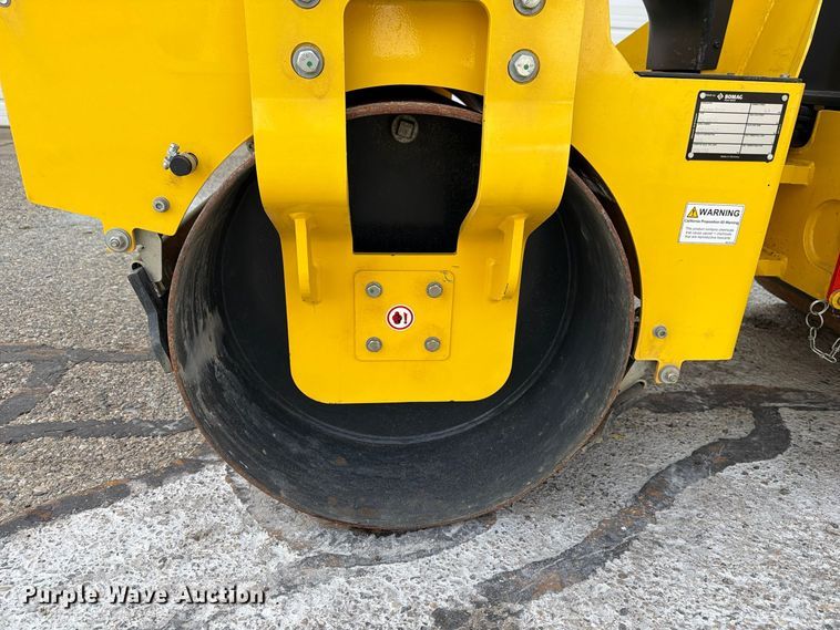 image for item FT3025 2020 Bomag 900-50 double drum vibratory roller