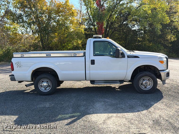 image for item FT6070 2012 Ford F250 Super Duty XL pickup truck