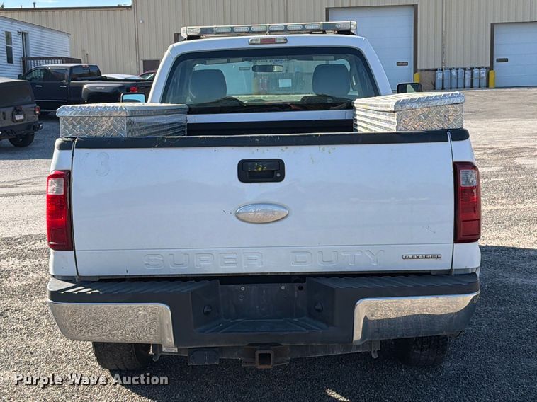 image for item FT6070 2012 Ford F250 Super Duty XL pickup truck