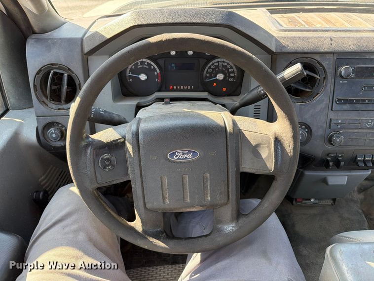 image for item FT6070 2012 Ford F250 Super Duty XL pickup truck