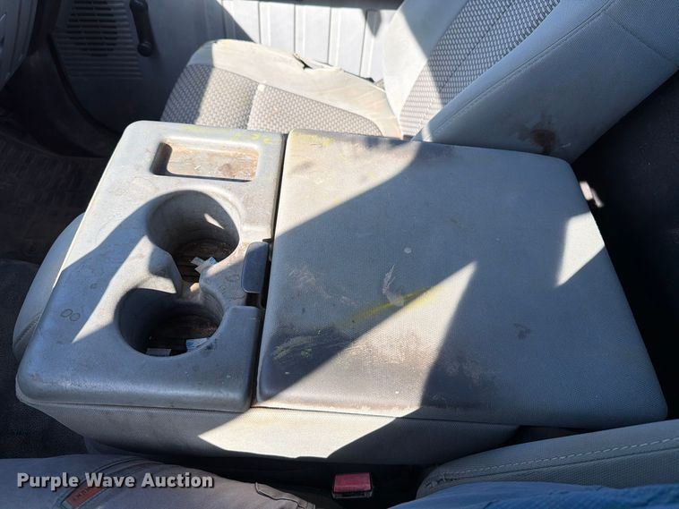 image for item FT6070 2012 Ford F250 Super Duty XL pickup truck