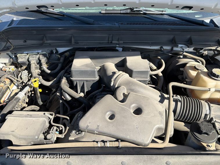 image for item FT6070 2012 Ford F250 Super Duty XL pickup truck