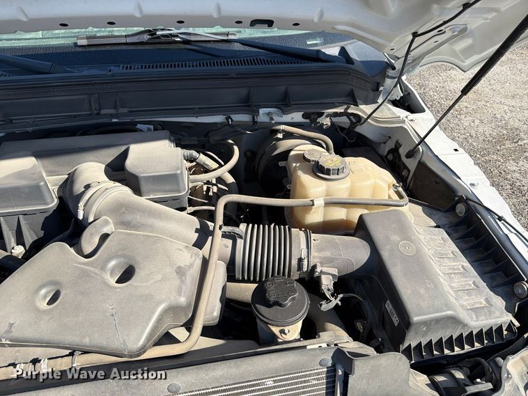 image for item FT6070 2012 Ford F250 Super Duty XL pickup truck