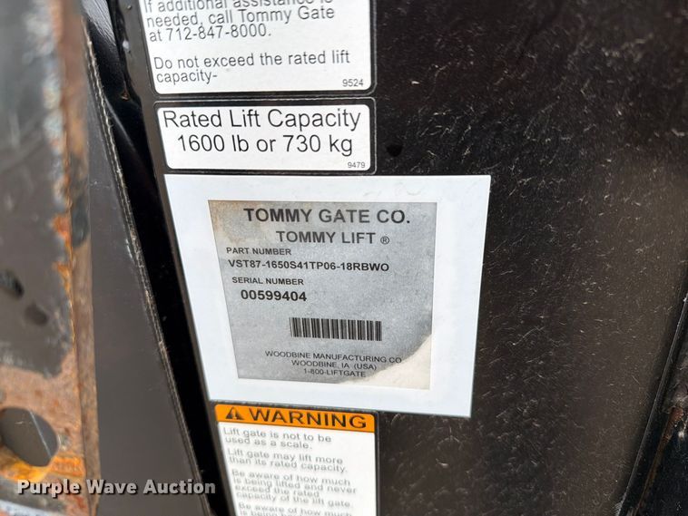 image for item FT6996 2003 Workhorse P42 delivery truck