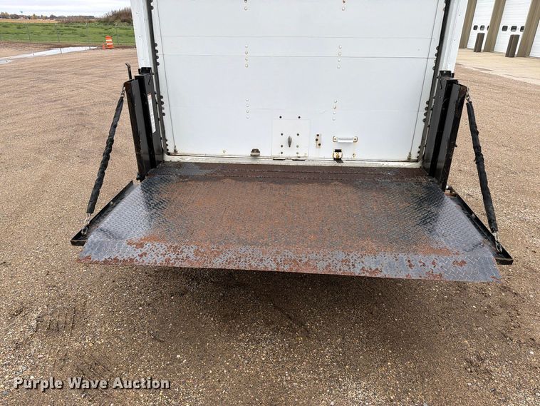 image for item FT6996 2003 Workhorse P42 delivery truck