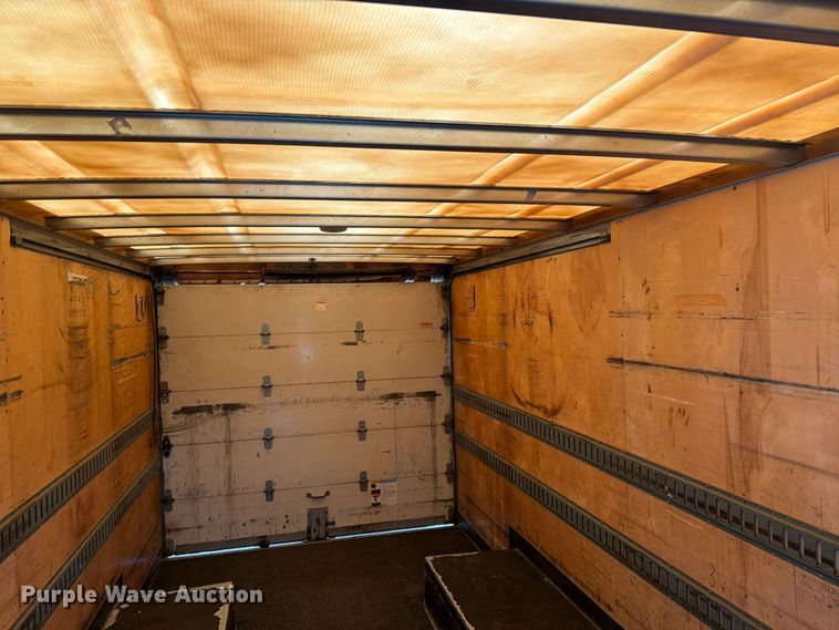 image for item FT6996 2003 Workhorse P42 delivery truck