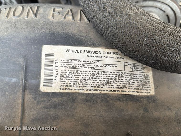 image for item FT6996 2003 Workhorse P42 delivery truck
