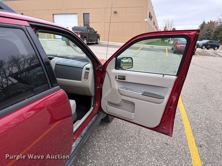 image for item FT6998 2012 Ford Escape SUV