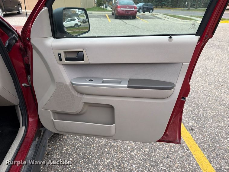 image for item FT6998 2012 Ford Escape SUV