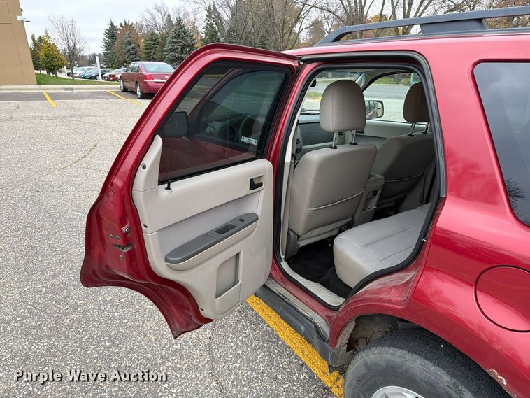 image for item FT6998 2012 Ford Escape SUV