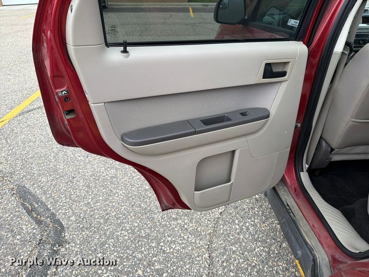 image for item FT6998 2012 Ford Escape SUV