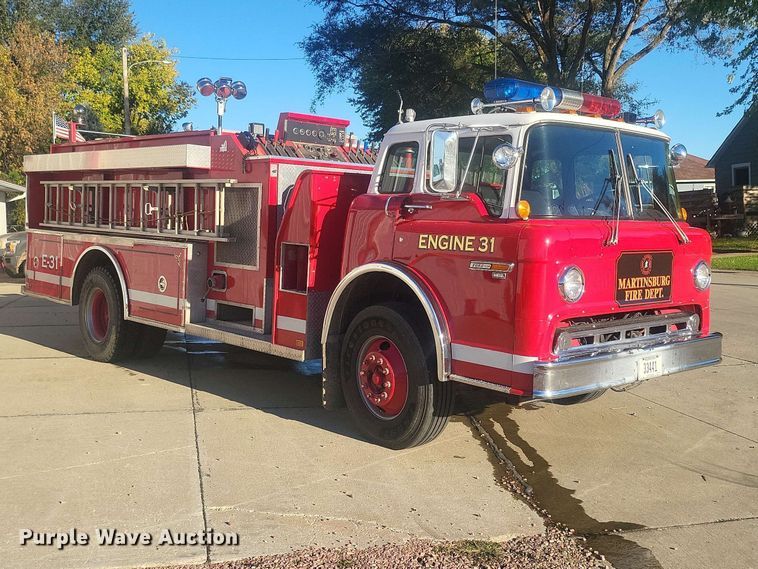 image for item IU9939 1989 Ford 8000 pumper fire truck