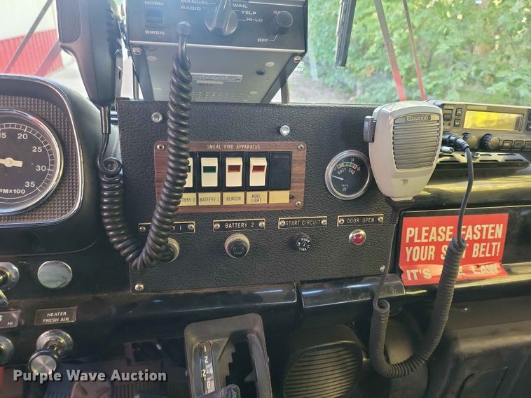 image for item IU9939 1989 Ford 8000 pumper fire truck