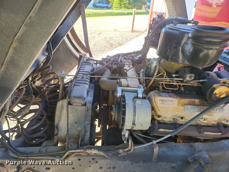 image for item IU9939 1989 Ford 8000 pumper fire truck