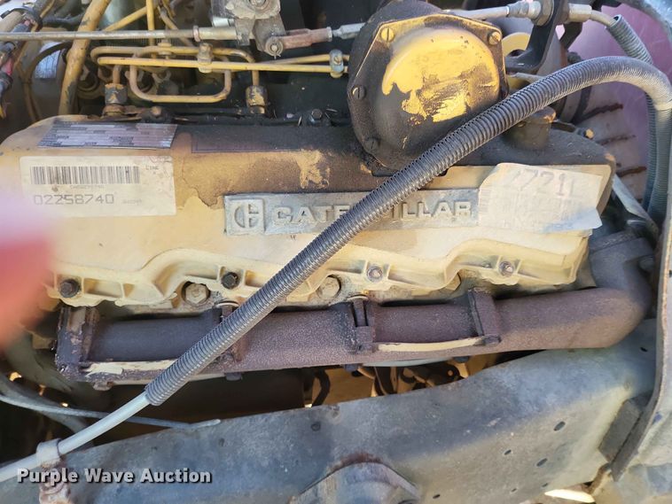 image for item IU9939 1989 Ford 8000 pumper fire truck
