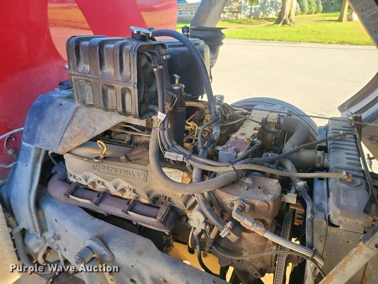 image for item IU9939 1989 Ford 8000 pumper fire truck