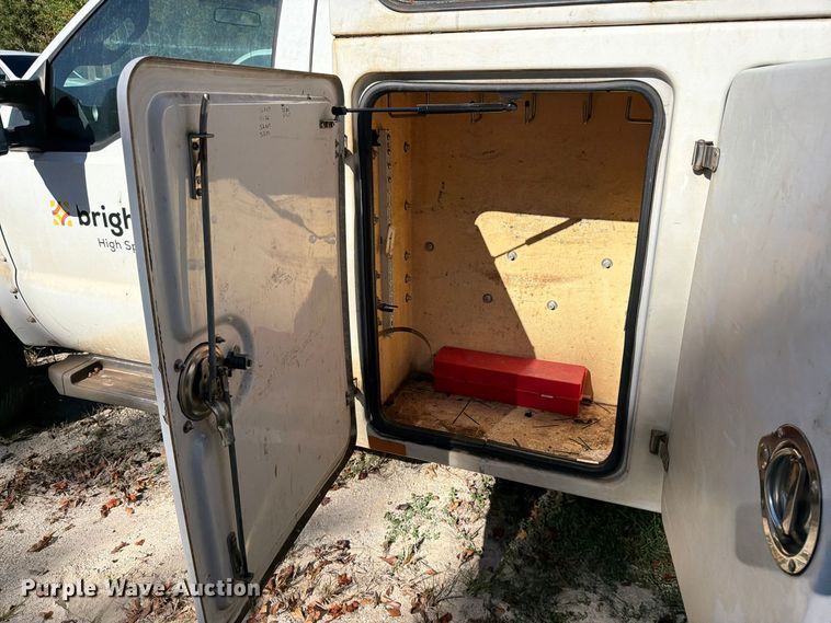 image for item DV7426 2015 Ford F450 Super Duty XL bucket truck