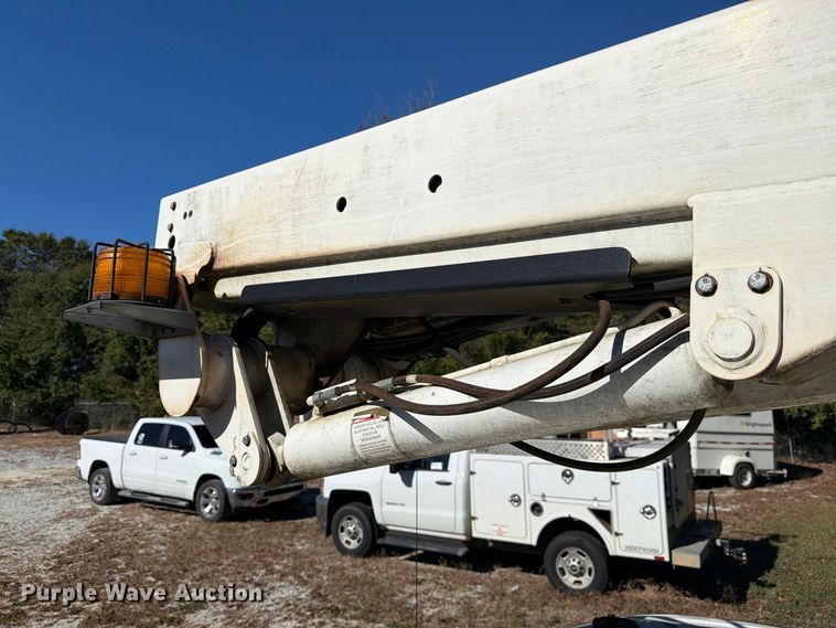 image for item DV7426 2015 Ford F450 Super Duty XL bucket truck