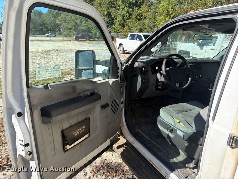 image for item DV7426 2015 Ford F450 Super Duty XL bucket truck