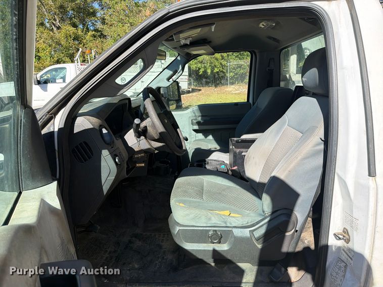 image for item DV7426 2015 Ford F450 Super Duty XL bucket truck