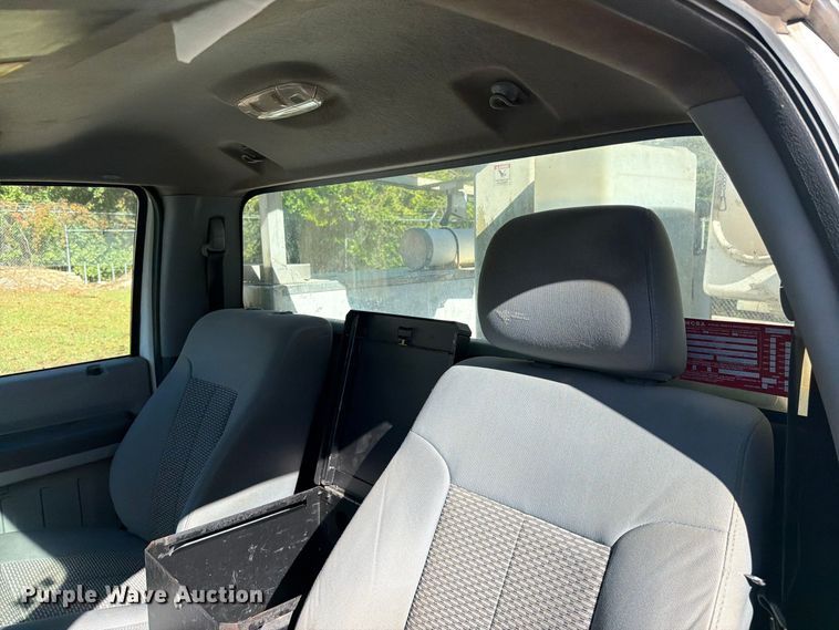image for item DV7426 2015 Ford F450 Super Duty XL bucket truck