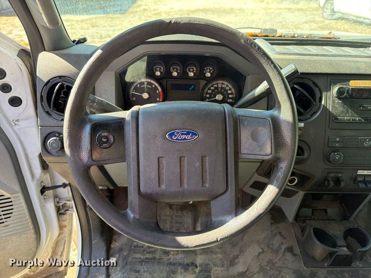 image for item DV7426 2015 Ford F450 Super Duty XL bucket truck