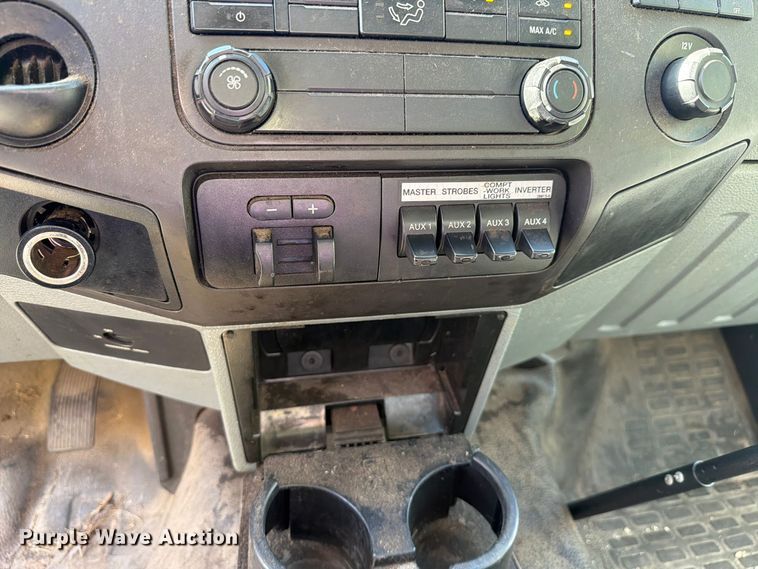 image for item DV7426 2015 Ford F450 Super Duty XL bucket truck