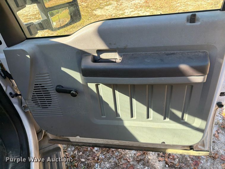image for item DV7426 2015 Ford F450 Super Duty XL bucket truck
