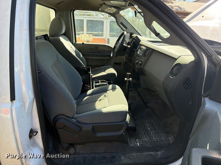 image for item DV7426 2015 Ford F450 Super Duty XL bucket truck