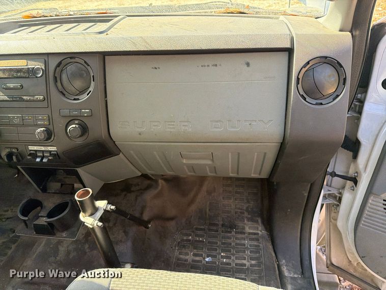 image for item DV7426 2015 Ford F450 Super Duty XL bucket truck