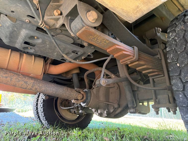 image for item DV7426 2015 Ford F450 Super Duty XL bucket truck