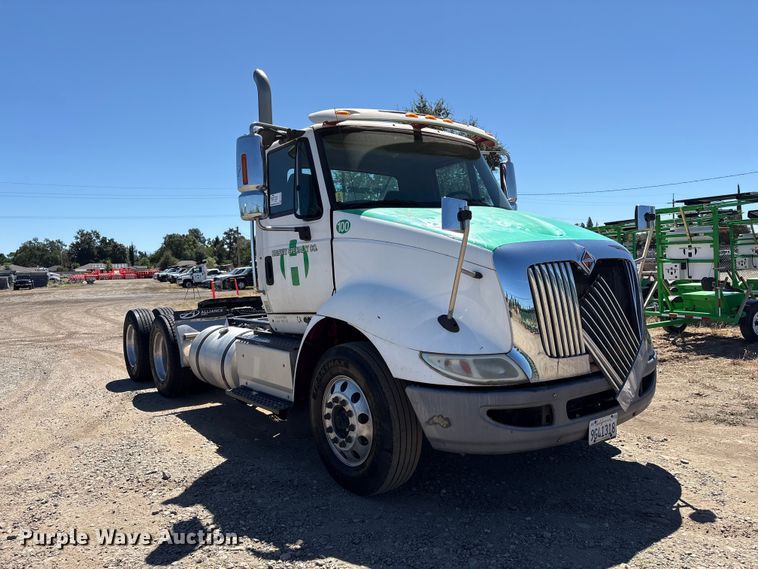 image for item EA0005 2015 International 8600 semi truck
