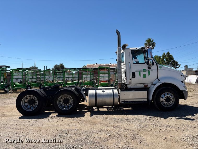 image for item EA0005 2015 International 8600 semi truck