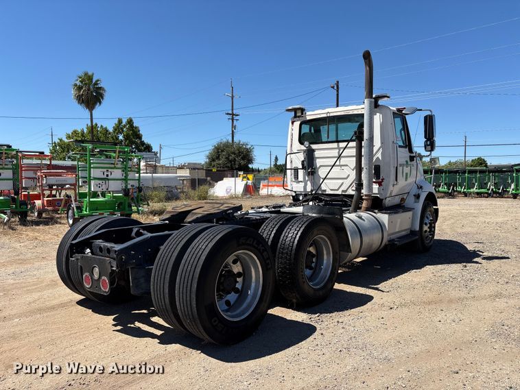 image for item EA0005 2015 International 8600 semi truck